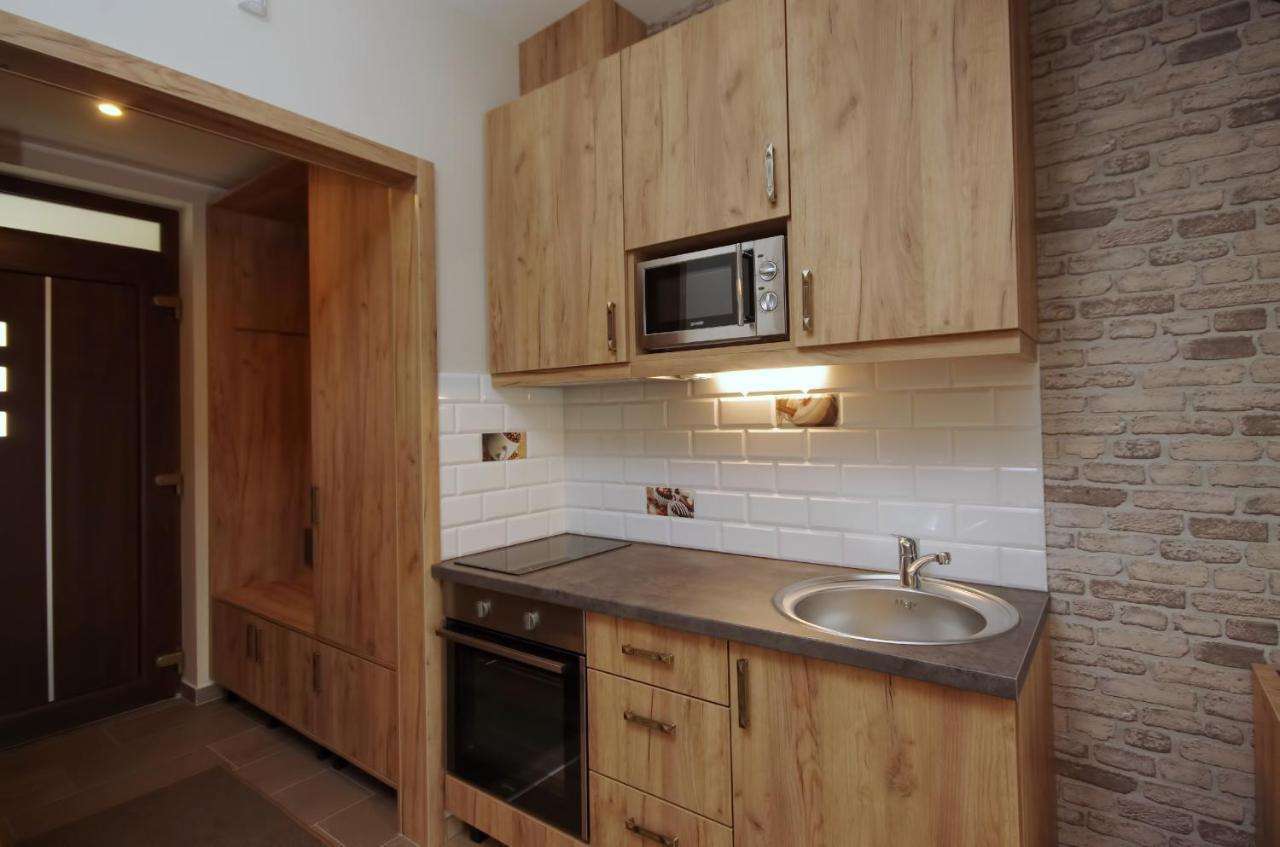 Almasy Apartmanhaz ยูลา ภายนอก รูปภาพ