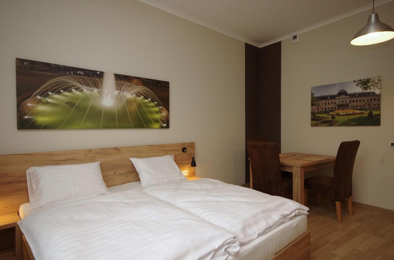 Almasy Apartmanhaz ยูลา ภายนอก รูปภาพ