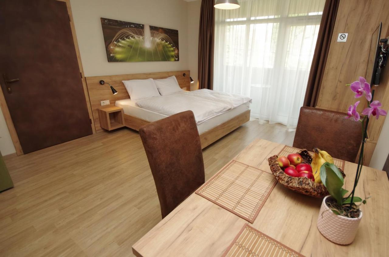 Almasy Apartmanhaz ยูลา ภายนอก รูปภาพ