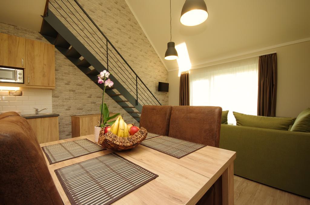 Almasy Apartmanhaz ยูลา ภายนอก รูปภาพ