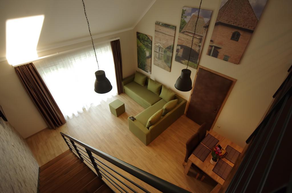 Almasy Apartmanhaz ยูลา ภายนอก รูปภาพ